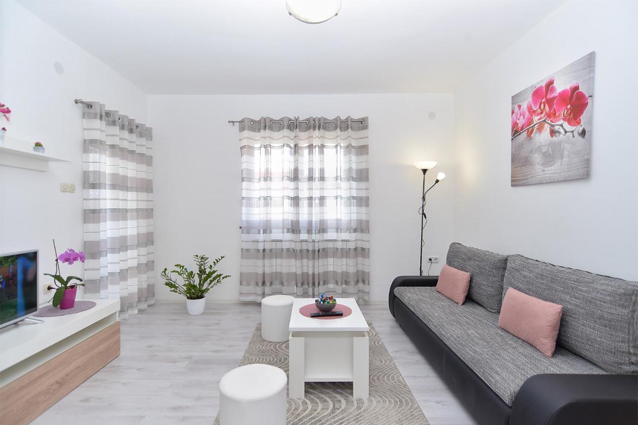 Apartments Milka 2074 Poreč Dış mekan fotoğraf